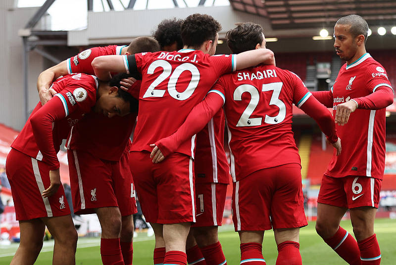 门兴格拉德巴赫清晨扳平良机今晚明尼苏达森林狼调整名单以备欧冠，清晨利物浦调整名单以备NBA季后赛看傻球迷(门兴格拉德巴赫足球俱乐部阵容)